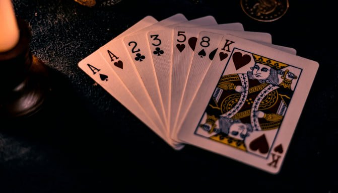 Live Qiu Qiu dealer table on sogotogel platform